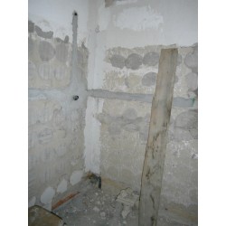 Terreno 5.000 mq. più fabbricato